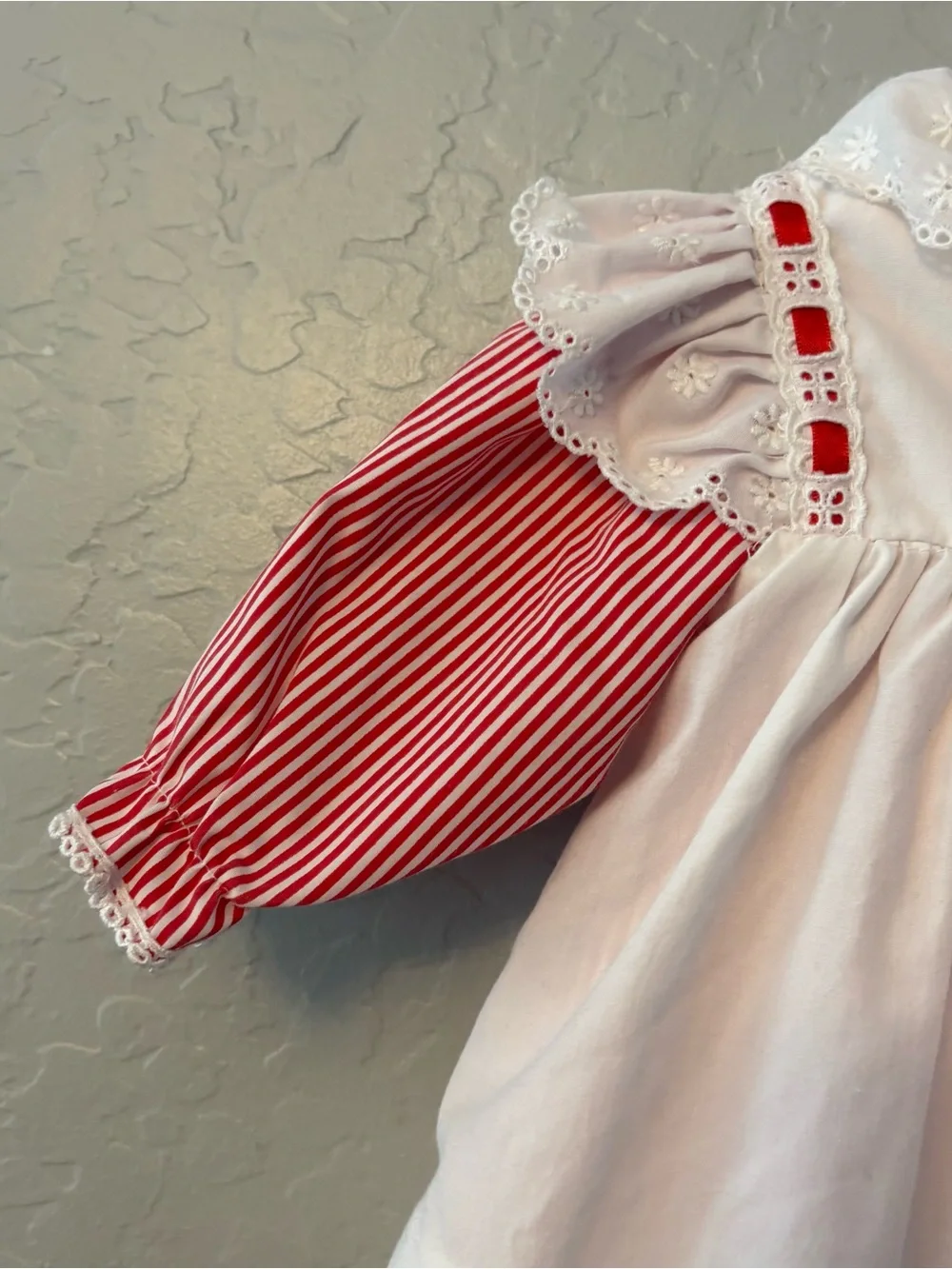 Baby togs Vintage baby girls red white Christmas embroider pinafore dress 3-6 mo